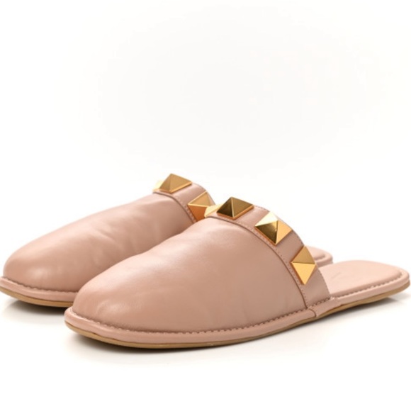💛SOLD 💛VALENTINO GARAVANI Calfskin Roman Stud Flat Slippers - Picture 2 of 13